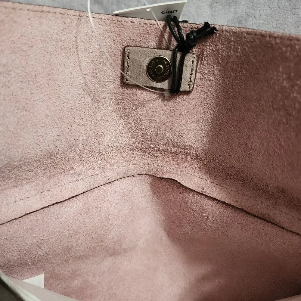 Nwt GAP envelope clutch. Sueded leather. Pink/dark
